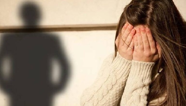 PËRDHUNOI TË MITURËN/ Arrestohet 18-vjeçari në Durrës