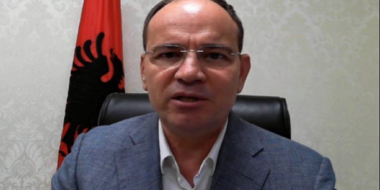 KRITIKA BASHËS/ Nishani: Barazoi Ramën me Berishën, e shpalli si të keqen 30-vjeçare të këtij vendit