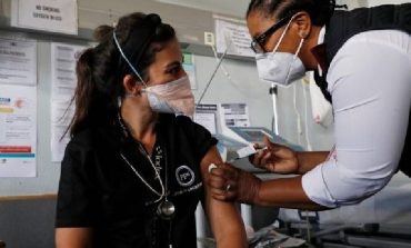 COVID-19/ OBSH: Afrika ka mbetur pas me vaksinimin, vetëm 2% e popullsisë e vaksinuar me dy dozat
