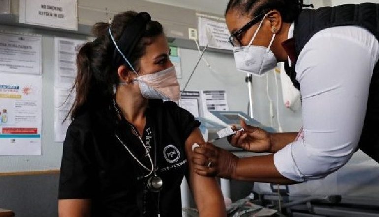 COVID-19/ OBSH: Afrika ka mbetur pas me vaksinimin, vetëm 2% e popullsisë e vaksinuar me dy dozat