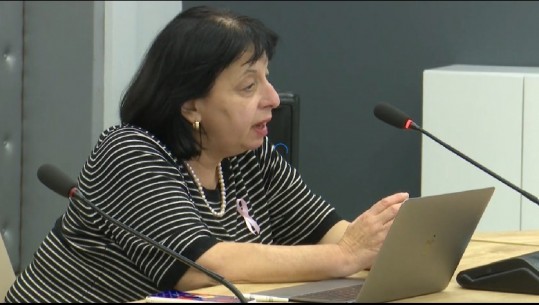 “COVID-I DËMTON, VAKSINA NUK DËMTON”/ Bino apel të rinjve dhe studentëve: Vaksinohuni. Gjirokastra me nivelin më të mirë të vaksinimit
