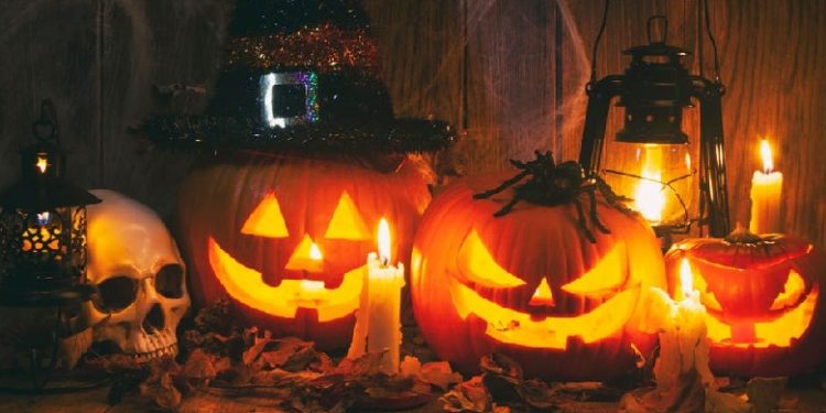 SHIFRAT/ Shqiptarët të fiksuar në shpenzime për festën e Halloween