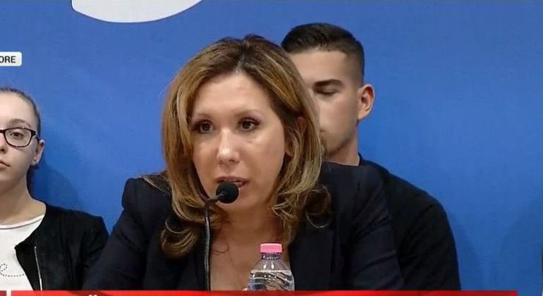 SITUATA NË PD/ Nis “LUFTA” edhe ndaj medias, Evi Kokalari PADIT PËR SHPIFJE gazetarët: Monstrat kanë emër