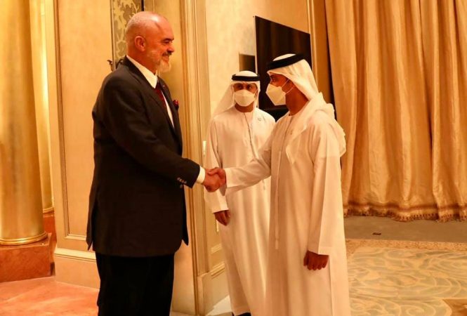 NGA RINDËRTIMI I SPITALLLËS TEK PORTI I RI I DURRËSIT/ Kryeminstri Rama takon Sheiik Hazza bin Zayed Al Nahuan