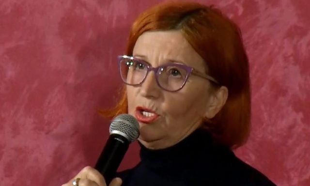 “KU ISHE TI KUR NA PERJASHTONTE BASHA?” Demokratja “gozhdon” Berishën në Elbasan, fishkëllehet nga…