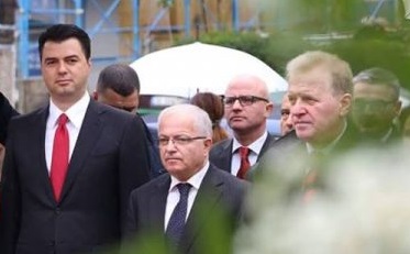 SULMON BASHËN/ Spaho ngre tonet: Ka marrë peng PD-në dhe vendin! Të ngrihen…