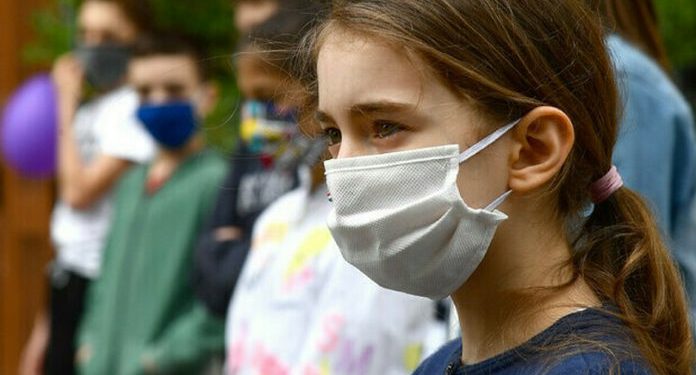 STUDIMI: Të pavaksinuarit 50% më të rrezikuar për tu infektuar sërish brenda një ose dy vitesh