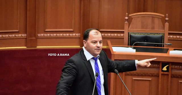 BËN ZBULIMIN E MADH/ Maliqi: “Foltorja” e Berishës shans i fundit për rrëzimin e oligarkëve dhe vendosjen e pluralizmit politik