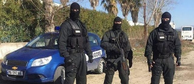 SPAK JEP URDHËR/ Aksion i madh në Lezhë pas vrasjes së policit, goditet grupi kriminal
