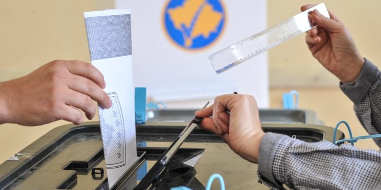 NUMËROHEN VOTAT NË KOSOVË/ Nis publikimi i rezultateve për Zgjedhjet Lokale 2021