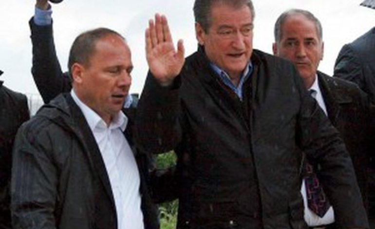 “AI ËSHTË IDHULLI IM”/ Xhelal Mziu tradhton Berishën, nuk merr pjesë në “Foltoren” në Dibër