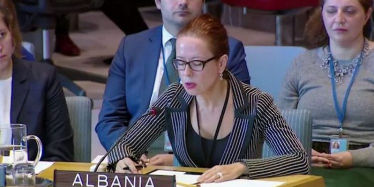 E PLOTË/ Meta dekreton lirimin nga detyra të 4 ambasadorëve, mes tyre edhe vajza e Ismail Kadaresë
