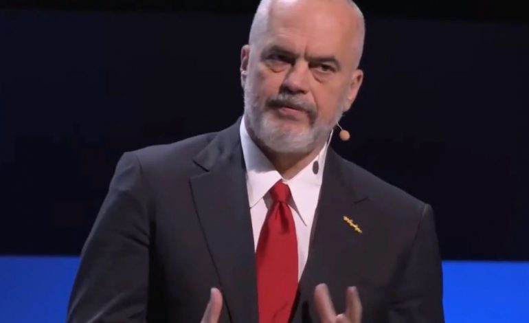 “SHTËPIA E SHQIPTARIT ËSHTË E ZOTIT DHE MIKUT”/ Rama: Nxënësit do mësojnë për holokaustin në shkolla