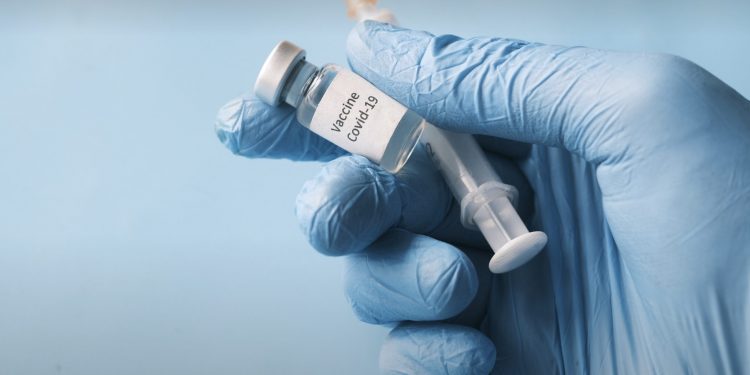 FACT CHECK/ Vaksinat kundër Covid, a munden të shkaktojnë pasoja afatgjata për trupin?