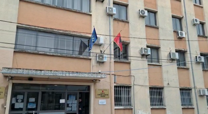 TË DYSHUAR PËR KORRUPSION/ Lihen në burg dy punonjësit e burgut të Reçit në Shkodër