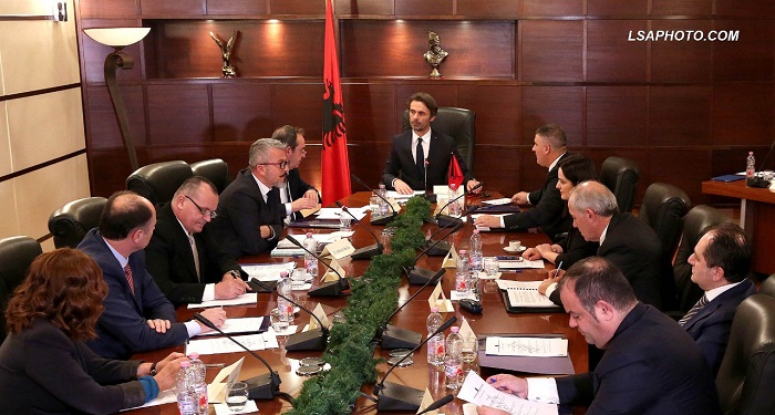 ZGJIDHEN TRE ANËTARËT E RINJ TË KËSHILLIT TË LARTË TË PROKURORISË/ Ja kush janë (EMRAT)