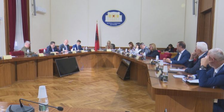 NË KËRKIM TË KONSENSUSIT/ Kuvendi nis diskutimet për ndryshimet Kushtetuese