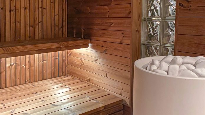 U GJETËN TË PAJETË NË SAUNA NË NJË HOTEL/ Mediat ruse pasqyrojnë tragjedinë e 4 turistëve në Kavajë