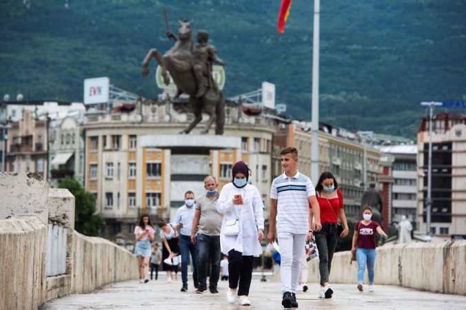 COVID-19 NË MAQEDONINË E VERIUT/ Regjistrohen 595 raste të reja dhe 14 viktima në 24 orët e fundit
