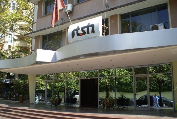 ÇELET GARA PËR DREJTORIN E RI TË RTSH/ Kandidatët do të dorëzojnë dokumentet në zarf (AFATI KOHOR)