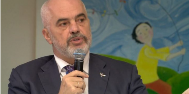 “TË NDRYSHOJMË KËNDVESHTRIM PËR…”/ Rama vijon konsultimin publik me nxënësit në Shkodër: Më shkruani pa ngurrim
