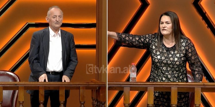PËRPLASJA/ Burri nxjerr gruan dhe vajzën 6 vjeç nga shtëpia, Terezina: Më ka rrahur para…
