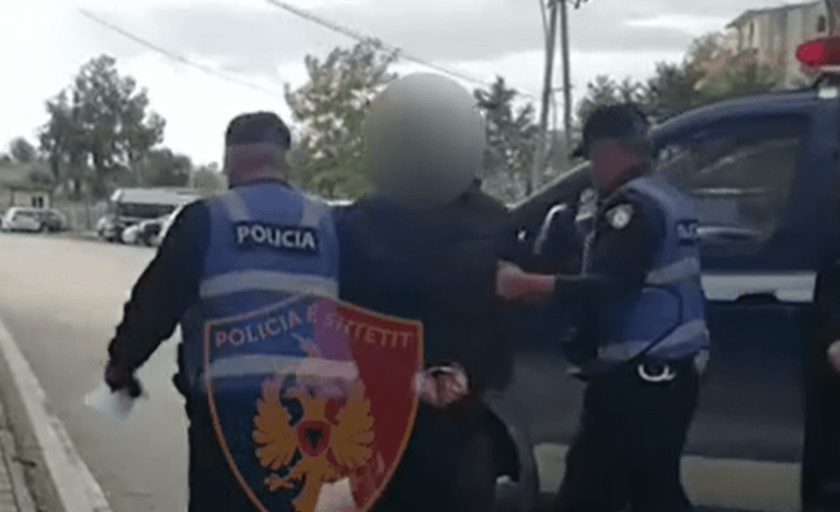 NDODH NË PATOS/ I maskuar vodhi paratë në një biznes dhe ia mbathi. Çfarë ndodhi me 26 vjeçarin