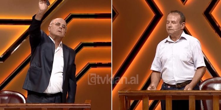 SHERRI PËR LEKËT/ Fadili i merr me forcë çelësat e Audit shokut borxhli: Me këtë makinë do nxjerr shalqinj në…