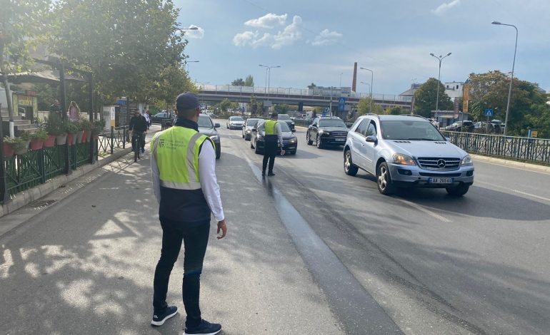 E PARALAJMËROI BALLUKU/ Nis aksioni kundër informalitetit në transportin e pasagjerëve, Task Forca kontrolle në Tiranë