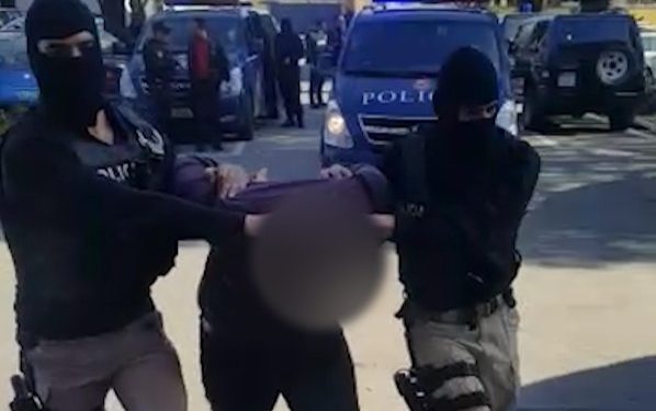 AKUZOHET PËR TRAFIK DROGE NË ITALI/ Kapet i shumkërkuari në Tiranë