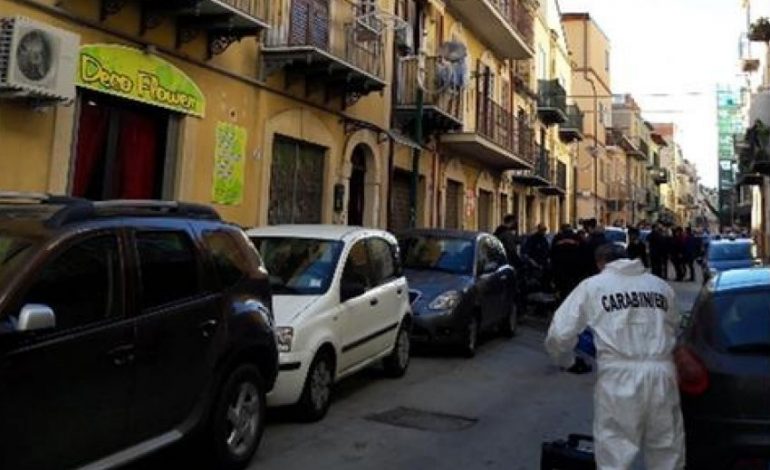 E RËNDË NË ITALI/ Nëna vret dy vajzat e mitura, largohet pa lënë gjurmë