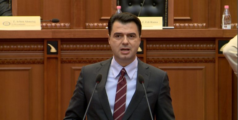 BËN LLOGARI NË KUVEND/ Basha: Shqipëria e dyta në botë pas Zambias. Kjo taksë u kushton bizneseve…