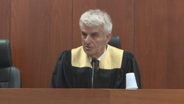 AKUZOHET PËR FALSIFIKIM DOKUMENTASH/ Gjykata e Lartë jep sot vendimin për gjyqtarin Luan Daci