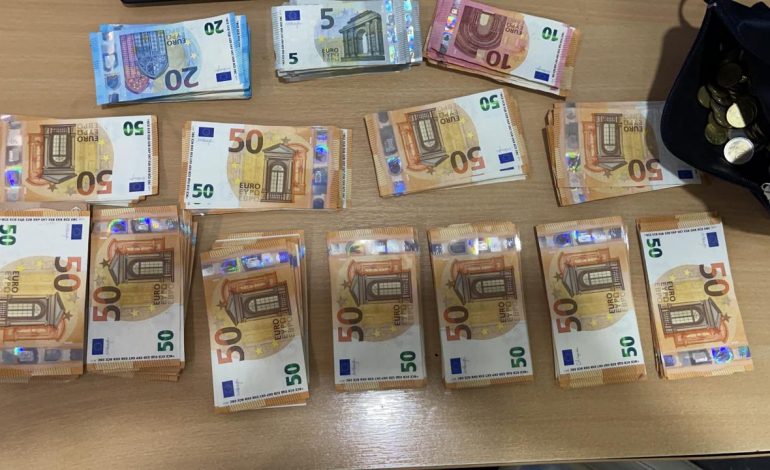 DREJT GREQISË ME 44.5 MIJË EURO TË PADEKLARUARA/ 41-vjeçari nga Berati nuk i shpëton kontrollit në Kakavijë