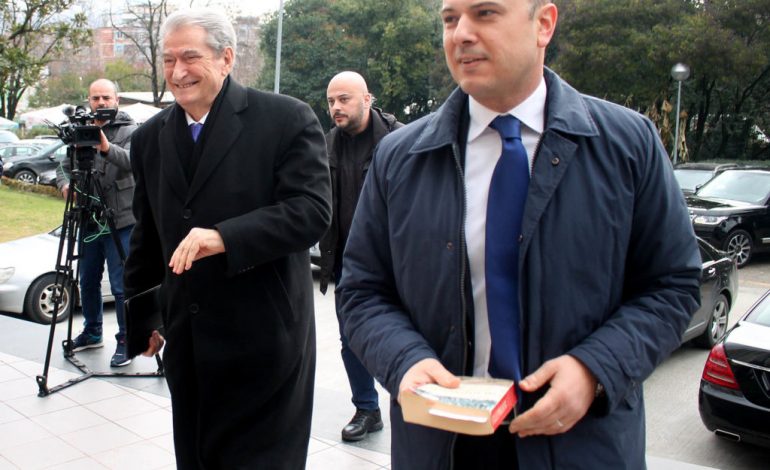HABIT dhëndri i Berishës: Rama i ka dhënë një pus nafte Sorosit, si shpërblim