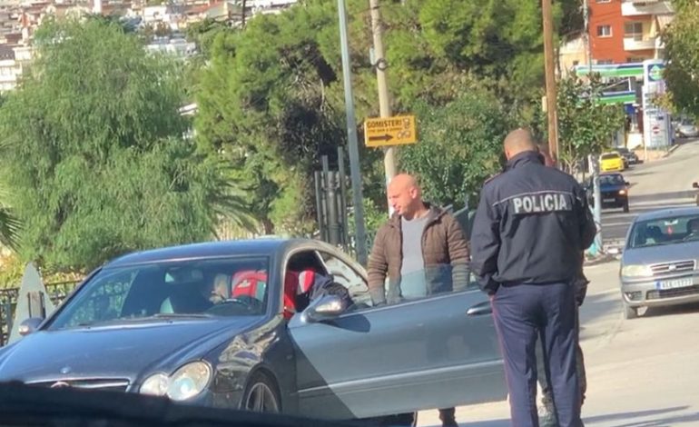 NGJARJET E FUNDIT KRIMINALE/ Forcat “Shqiponja” kontrolle në rrugët hyrëse e dalëse të Sarandës (FOTO)