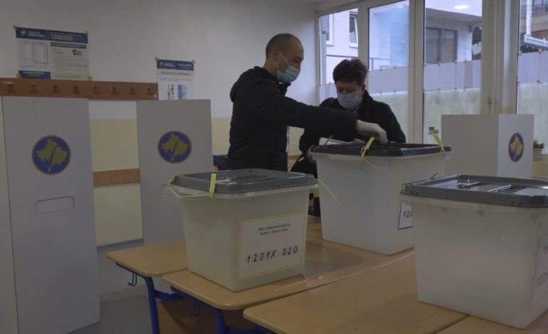 DËSHTIMI spektakolar: Vetëvendosje e Albin Kurtit nuk merr asnjë komunë deri tani, 21 komuna në balotazh