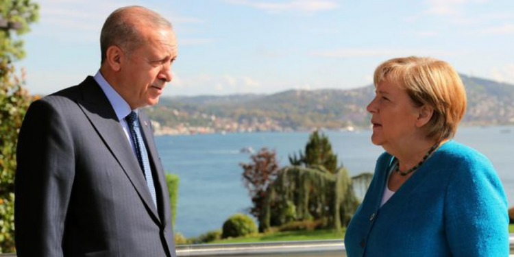 “VETËM NJË MIK I SINQERTË…”/ DW: Merkeli tek Erdogani, vizita e fundit e kancelares është në Stamboll