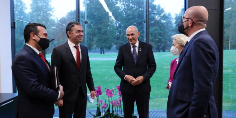 PENGESA PËR HAPJEN E NEGOCIATAVE/ Michel dhe Von der Leyen takohen me liderët e Maqedonisë dhe Bullgarisë