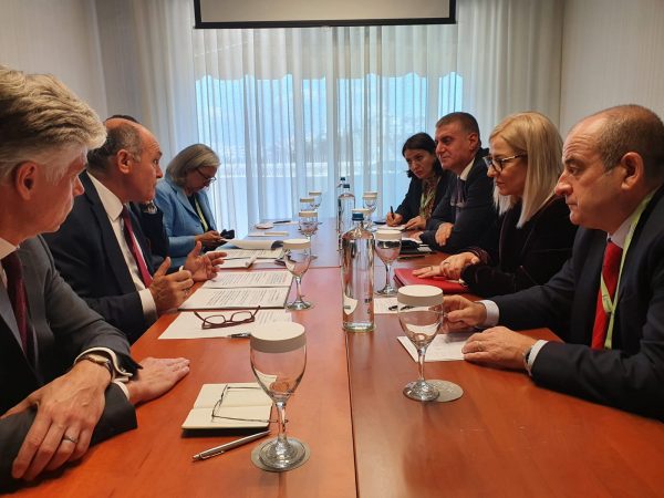 TAKON PRESIDENTIN PARLAMENTIT TË AUSTRISË/ Nikolla: Mirënjohje për mbështetjen tuaj të fuqishme për çeljen e negociatave