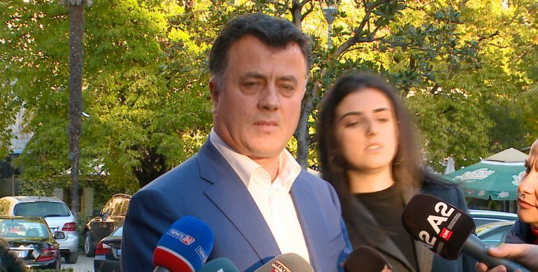 MBLEDHJA E GRUPIT/ Flamur Noka: Edhe Tomor Alizoti kërkoi që të kuptohej se PD-ja është në krizë