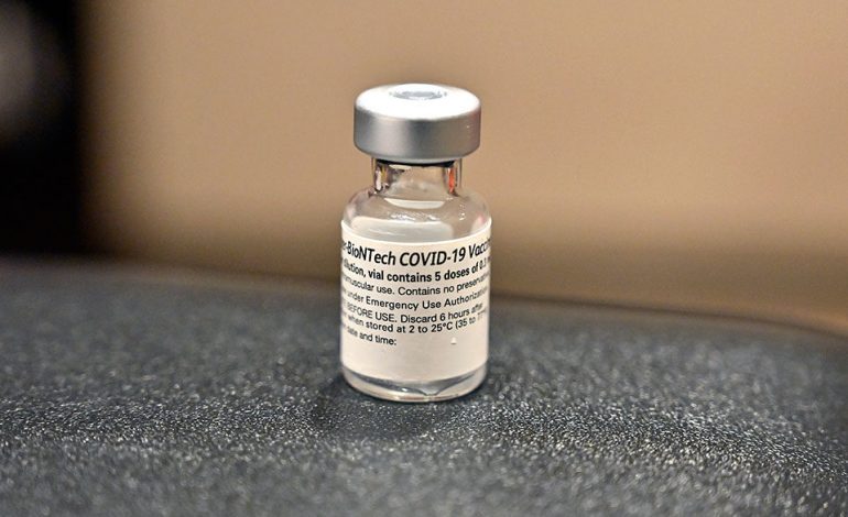 STUDIMI: Vaksina Pfizer mbi 90% efektive tek adoleshentët