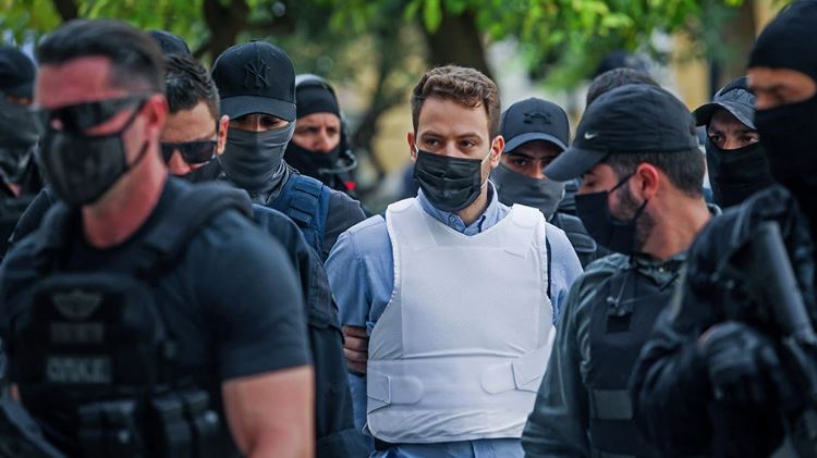 24 ORË BRENDA/ Piloti vrasës s’del nga qelia, shkruan gjithë kohës s’pranon as vizita. Ja pse ka FRIKË