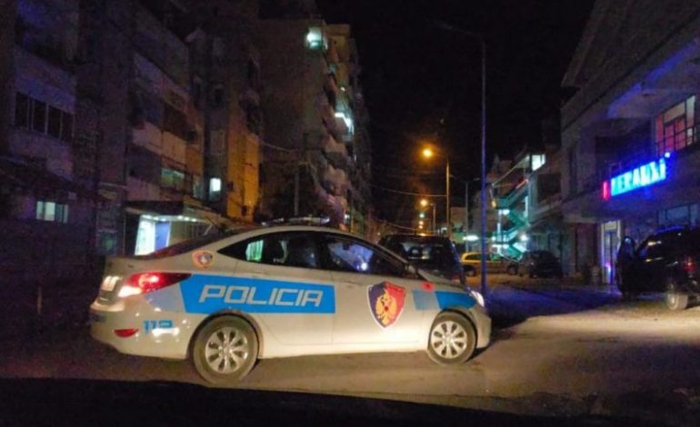 NDODH NË ELBASAN/ Plas sherri në lokal, 53-vjeçari godet me sende të forta një person, i plagosuri…