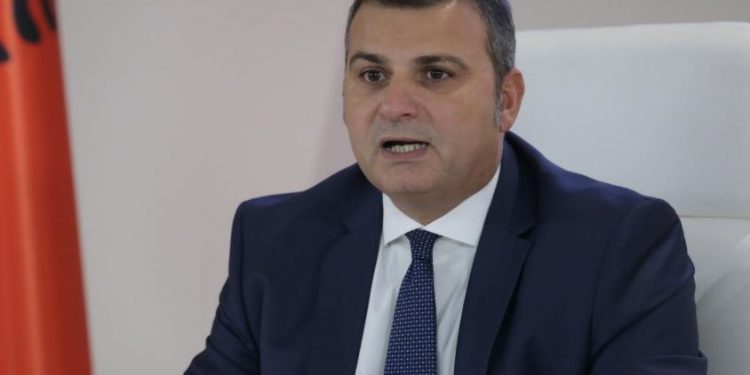 RRITJA E ÇMIMEVE/ Guvernatori i BSH konferencë: Pritshmëritë, për tremujorin e tretë. Nëse inflacioni ngrihet…
