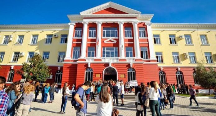 SHËNIM/ Vaksinën e keni falas, tamponin bëjeni me paratë tuaja jo me tonat