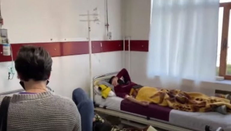 HELMIMI MASIV NË KRUJË/ Ja si paraqitet situata: Bien rastet gjatë natës, dy pacientë…