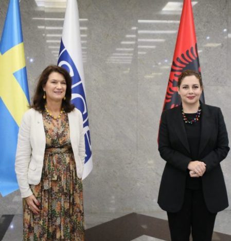 XHAÇKA PRET MINISTREN E JASHTME TË SUEDISË/ Ann Linde: Mbështesim integrimin e Shqipërisë në BE