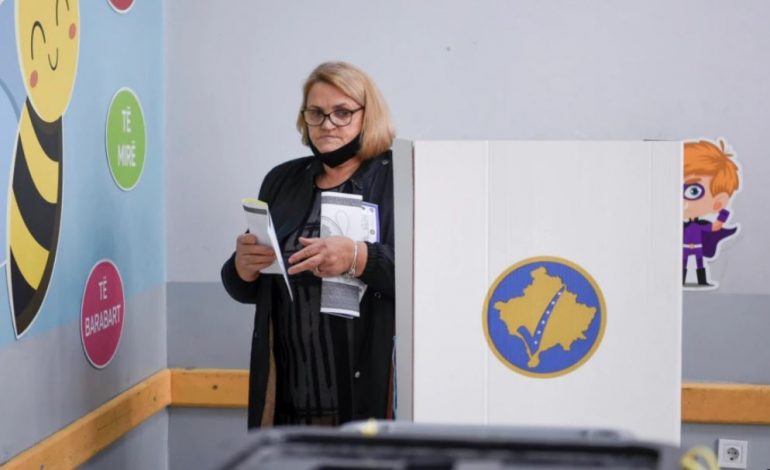“PATI KËRCËNIME E PRESION NGA KANDIDATËT SERBË”/ Misioni BE-së: Zgjedhjet në Kosovë pozitive, përjashtuar…
