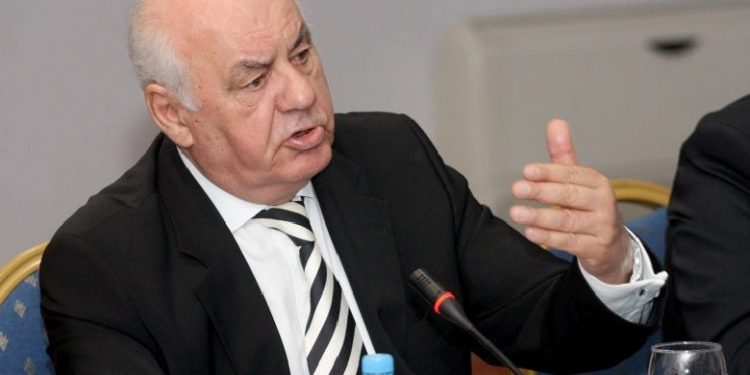 “DAJA TË FIRMOSË SHKARKIMIN E…”/ Akuza e fortë e Moisiut: Berisha më bëri presion mafioz përmes Gazmend Dibrës